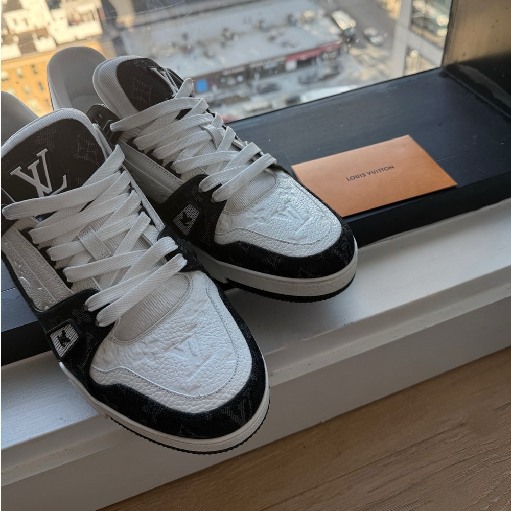 Louis vuitton black and white motif sneakers - Size 11 (RUNS BIG)